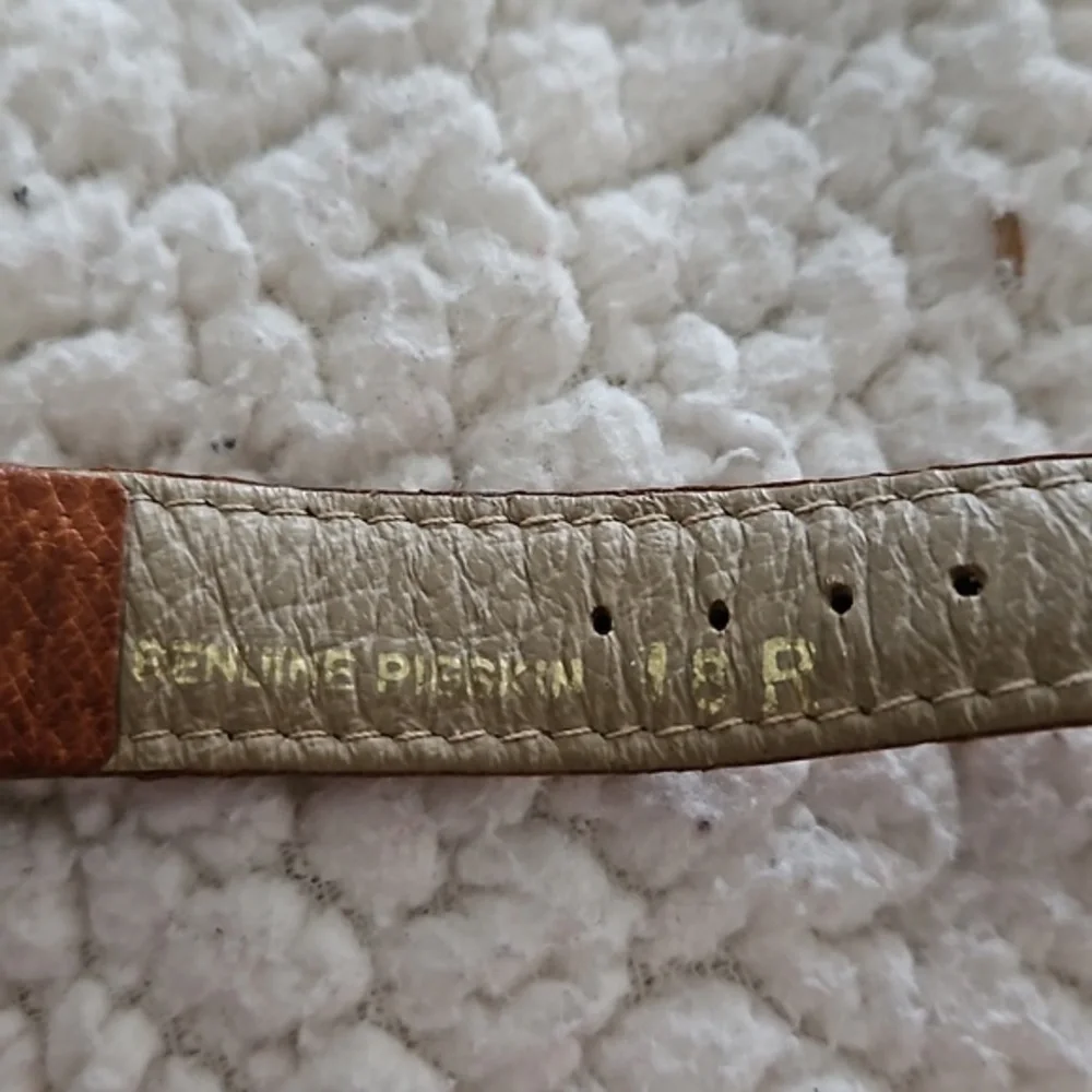 Quartz Watch Genuine Pigskin Wristband 18R‎